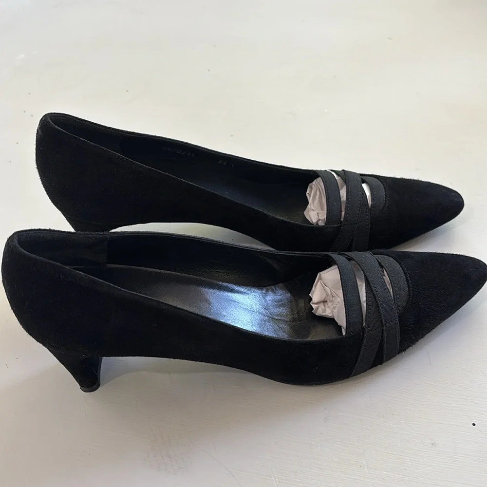 Stuart Weitzman Black Women's suede‎ classic pumps Size 8.5N